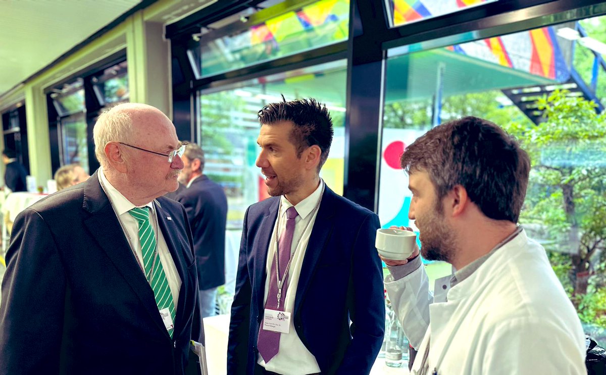 ReibergerThomas's tweet image. Great #HepNet Meeting @MHH_life!
Talking and discussing about  @BavenoCoop #PortalHypertension recommendations

Thanks
@b_maasoumy
@CornbergMarkus
@JonelTrebicka 
@tony_bruns 
@ThomasBerg24 
@crisripol 
@dbettinger85