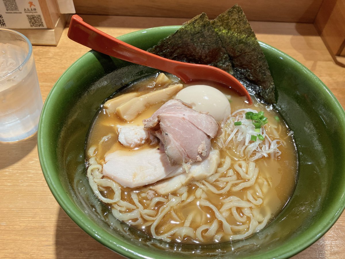 Emma_mechelin's tweet photo. @yuba2lettuce__l 夜のあごだし塩ラーメンも美味しかった！ https://t.co/2cOKnVc3eG