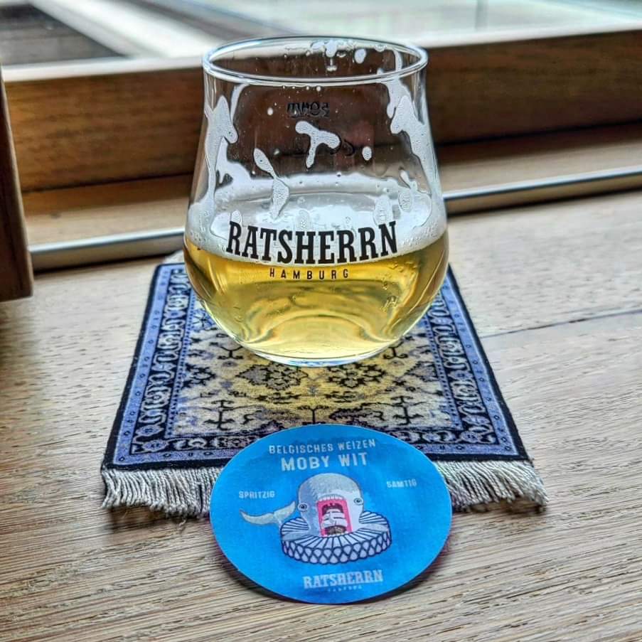 brunnenbraeu's tweet photo. Ratsherrn - Matrosenschluck - Weizen IPA (*) 6,5%

#beeronthecarpet

#ratsherrn #matrosenschluck #weizenipa #ipa #indiapaleale https://t.co/Sw0dJyeWnl