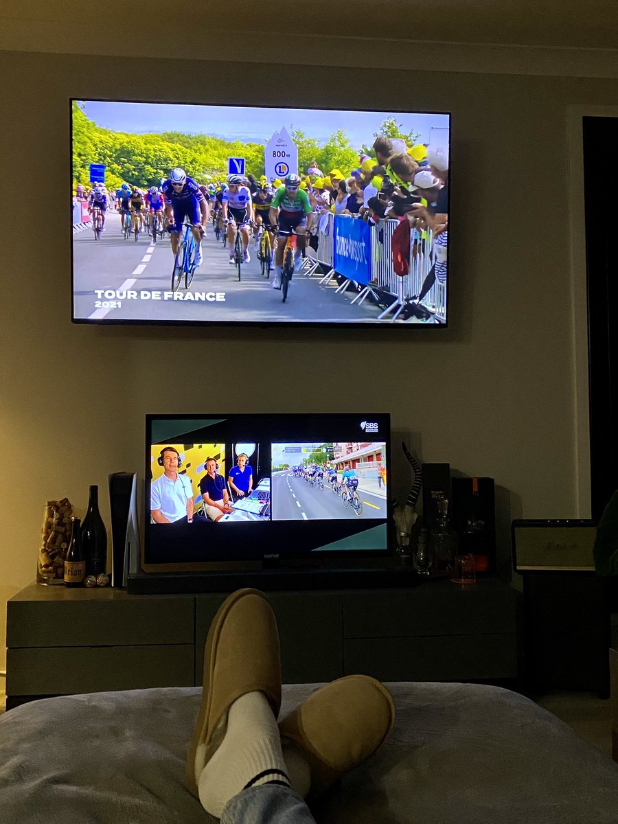 CaptainCrumbz's tweet image. Finishing off Unchained on Netflix while tuned into Stage 1 on SBS #couchpeleton