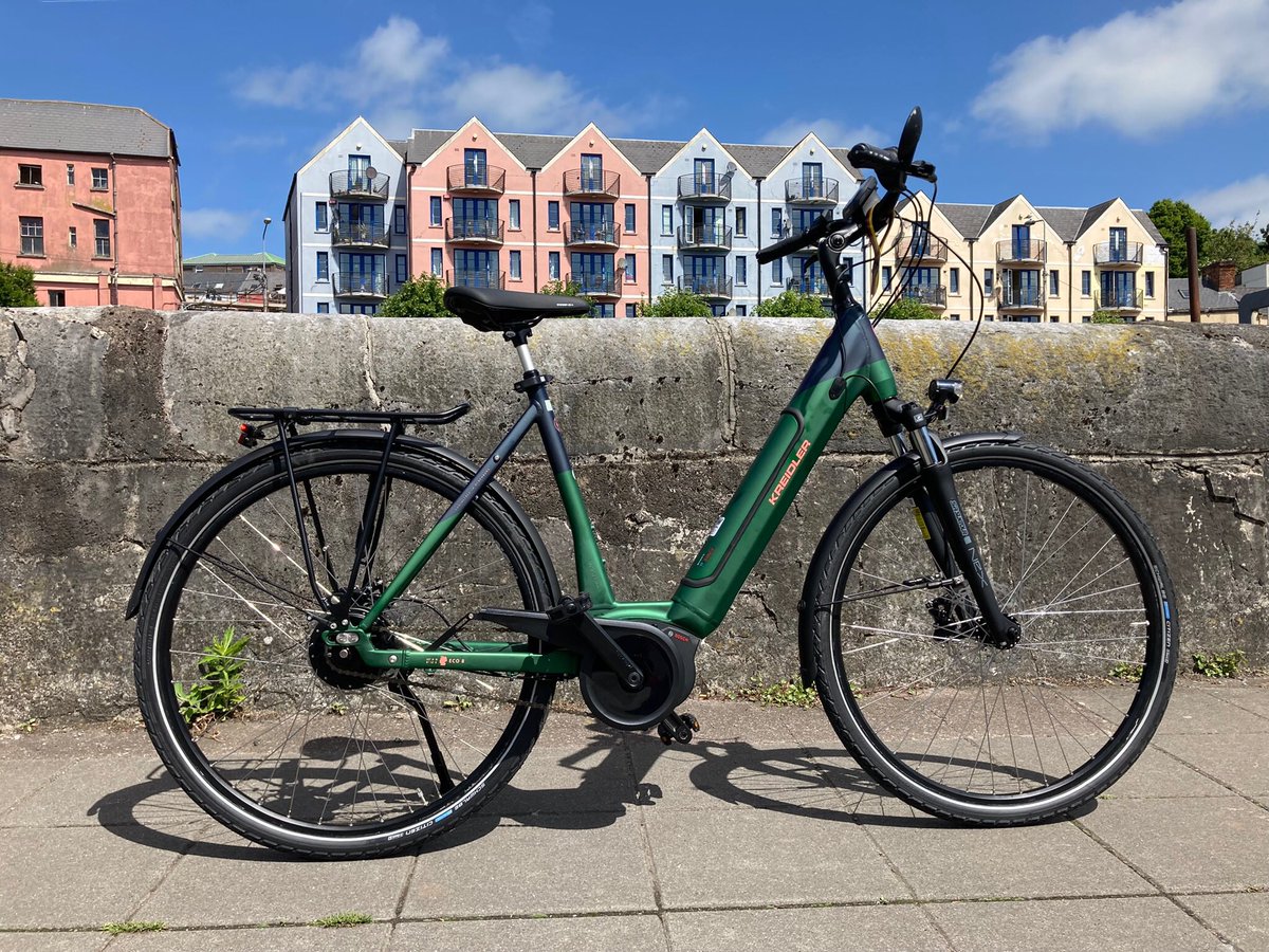 cityviewwheels's tweet photo. Plenty of options, great advice. Come to Blarney Street, Cork and trial your favorite eBike on our off-road hill. Call us first on 021 4304547 if you prefer. Always a friendly welcome from one of our close knit team #bikes #electric #cycling #Cork #Munster https://t.co/Bra9kWI8md