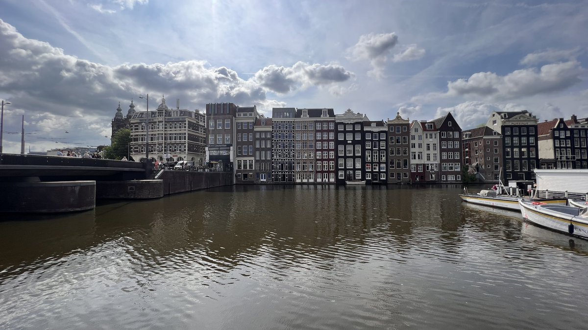 Trips4Soul's tweet photo. Gestern in Amsterdam angekommen haben wir erst mal eine Bootsfahrt gemacht 🤩 #bootsfahrt #Amsterdam https://t.co/i2BG3FEK1O