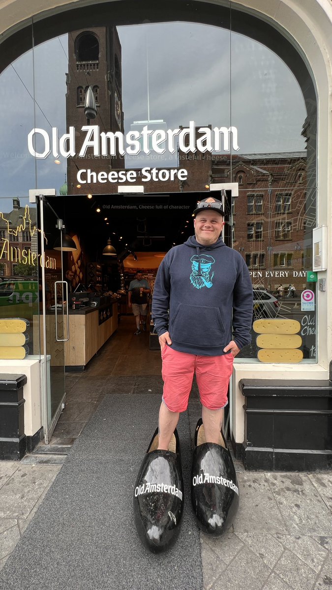 Trips4Soul's tweet photo. #Amsterdam #tagesausflug #herbertstrassevonholland 🤩 https://t.co/fmYg3C0fB0
