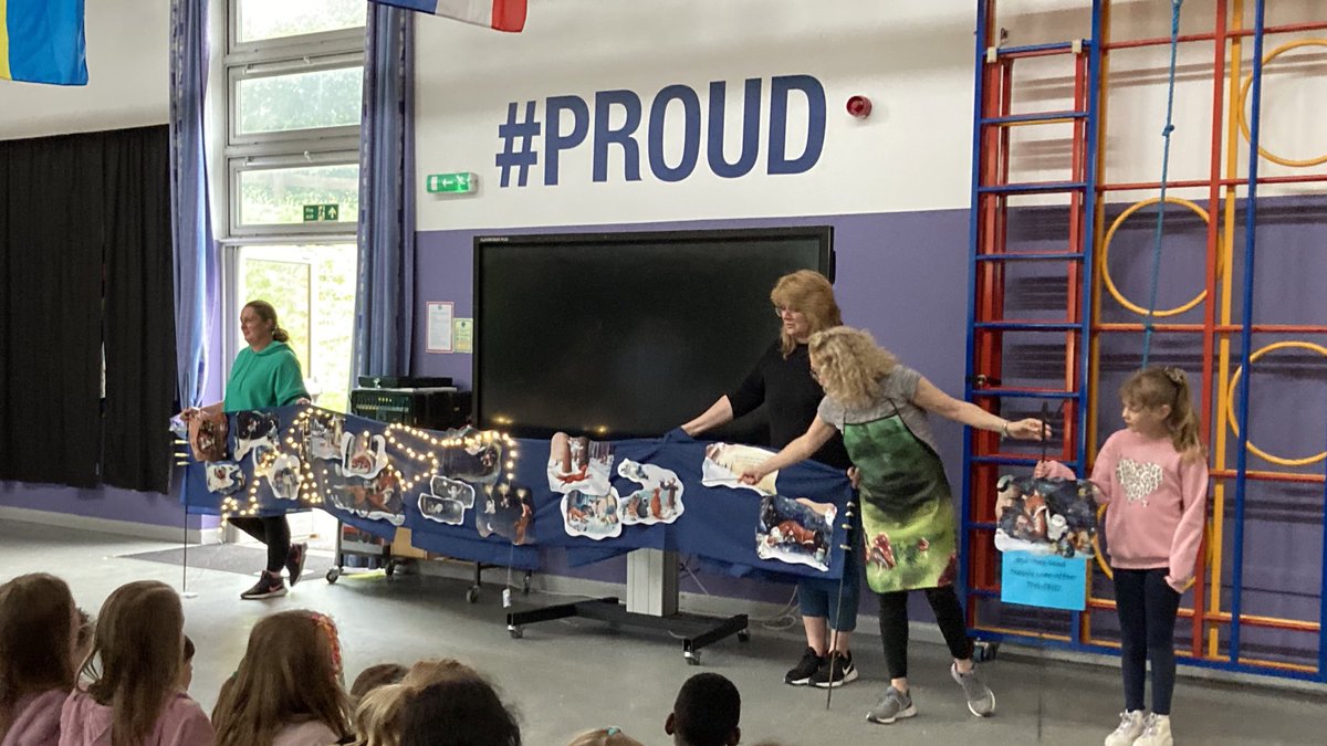 MrsMitchellLMS's tweet photo. We love Mrs Guadagnini’s fantastic stories. This one was perfect for a Night Under the Stars ⭐️. Love working with a fantastic team - thank you to everyone who made this such a fun evening! @LongMeadowSch https://t.co/m9LNwFoqBu