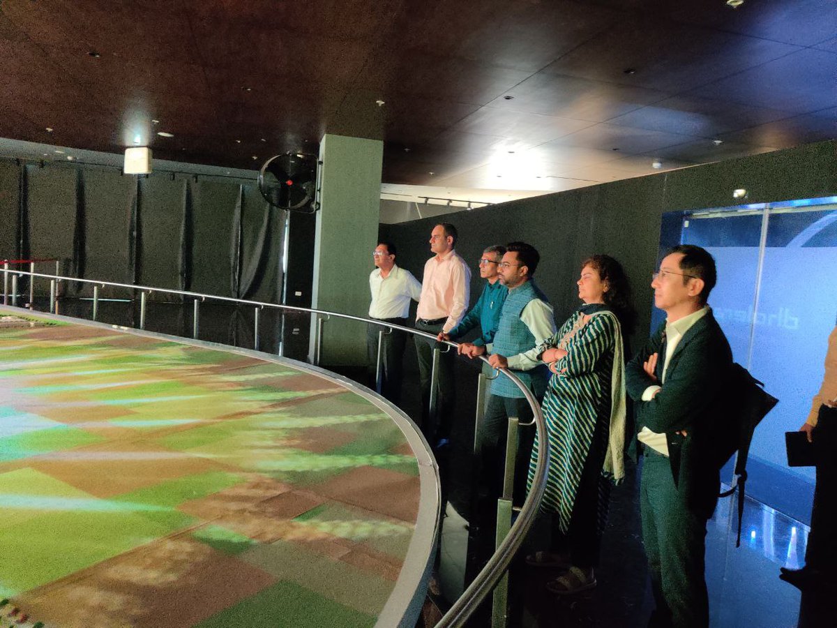 DholeraOfficial's tweet photo. Shri Rajesh Kumar Singh, Secretary, @DPIITGoI, and @AChaudhary01, Vice President, Corporate Affairs, @nicdc01 in the presence of Shri @vnehra, IAS, MD, #DICDL today visited the Experience Zone & CIOC at the activation area of #DholeraSIR. 

@narendramodi | @PMOIndia | @CimGOI | @SumitaDawra | @EODB_India | @investindia | @CMOGuj | @IIG_GoI |  @DefProdnIndia | @GoI_MeitY | @MinOfPower | @minmsme | @NITIAayog | @MoCA_GoI | @GCCIAhmedabad | @MOFPI_GOI | @MHI_GoI | @makeinindia | @VibrantGujarat | @mnreindia | @MORTHIndia | @Pharmadept | @AmritMahotsav | @G20org 

#Dholera #DICDL #DholeraSIR #ThinkSmartThinkDholera #DMIC #NICDC #MakeInIndia #DholeraSmartCity #IndustrialSmartCity #CIOC #ICT #IOT #Engineering #Infrastructure #IndustrialInvestment #VibrantGujarat #GreenFieldProject #SmartCity #Manufacturinghub #SmartCitiesIndia #DSIR #InvestGujarat #DevelopingGujarat #IndustrialDevelopment #EconomicGrowth #amritmahotsav #G20India