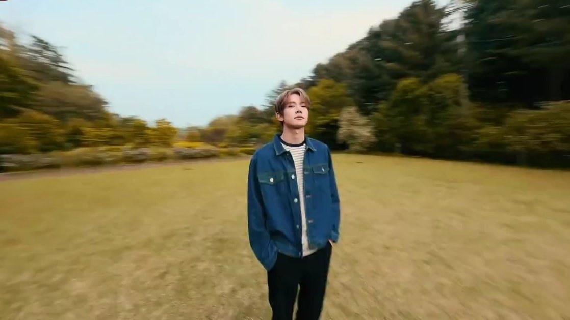 heesthetical's tweet photo. #heeseung for bench philippines 🇵🇭 https://t.co/FttfCwKWhK