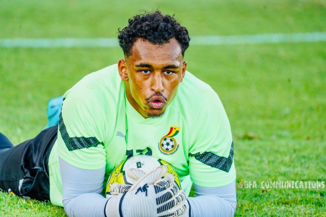 You have a Premier league goalkeeper  playn for Sheffield United . A well trained cute GK with great skill n stature yet you decided to go with Danlad playing a shitty team like Kotoko conceded 7 cheap goals. The GFA is a disgrace. 
 
Black meteors | fatawu | 99 ideas Barnieh