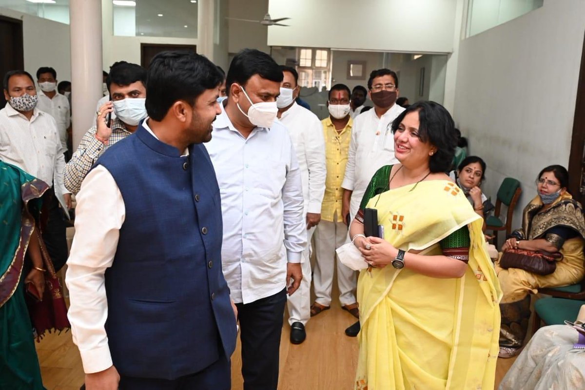 RekhaPhadSpeaks's tweet image. माजी मंत्री व @NCPSpeaks चे आमदार संजयजी बनसोडे साहेब, (@BansodeSpeaks) आपणांस जन्मदिनाच्या मनःपूर्वक शुभेच्छा! आपणांस उत्तम निरोगी व उदंड दीर्घायुष्य लाभो हिच ईश्वर चरणी प्रार्थना !
#FilePhoto