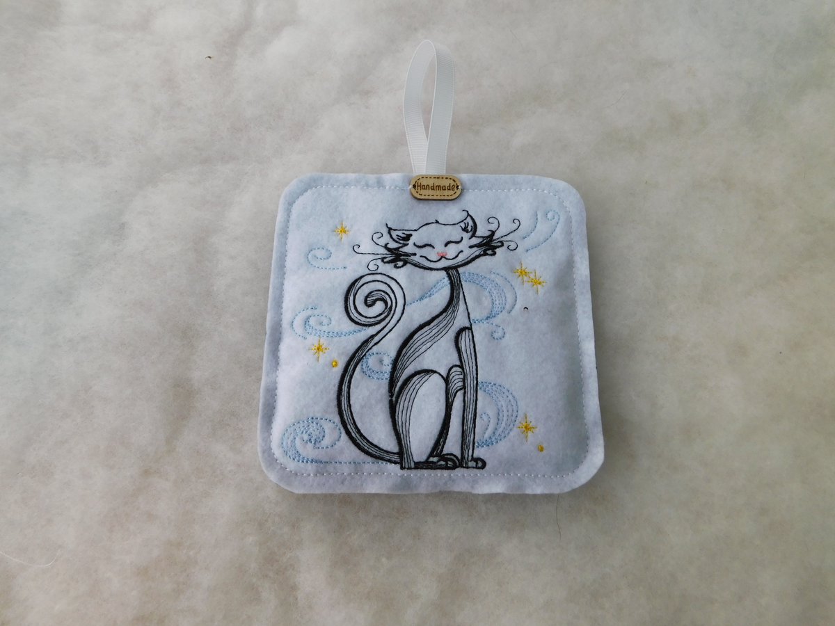 PincushionThe's tweet photo. https://t.co/T4EKgNS7tS……………………………………………………………… #MHHSBD #etsyshop #etsyfinds #etsyuk #handmade #UKGiftHour #UKGiftAM #britcraft #UKMakers #supportsmallbusiness #uksmallbiz #shopindie #lavenderbag https://t.co/8z2QSuMtBQ