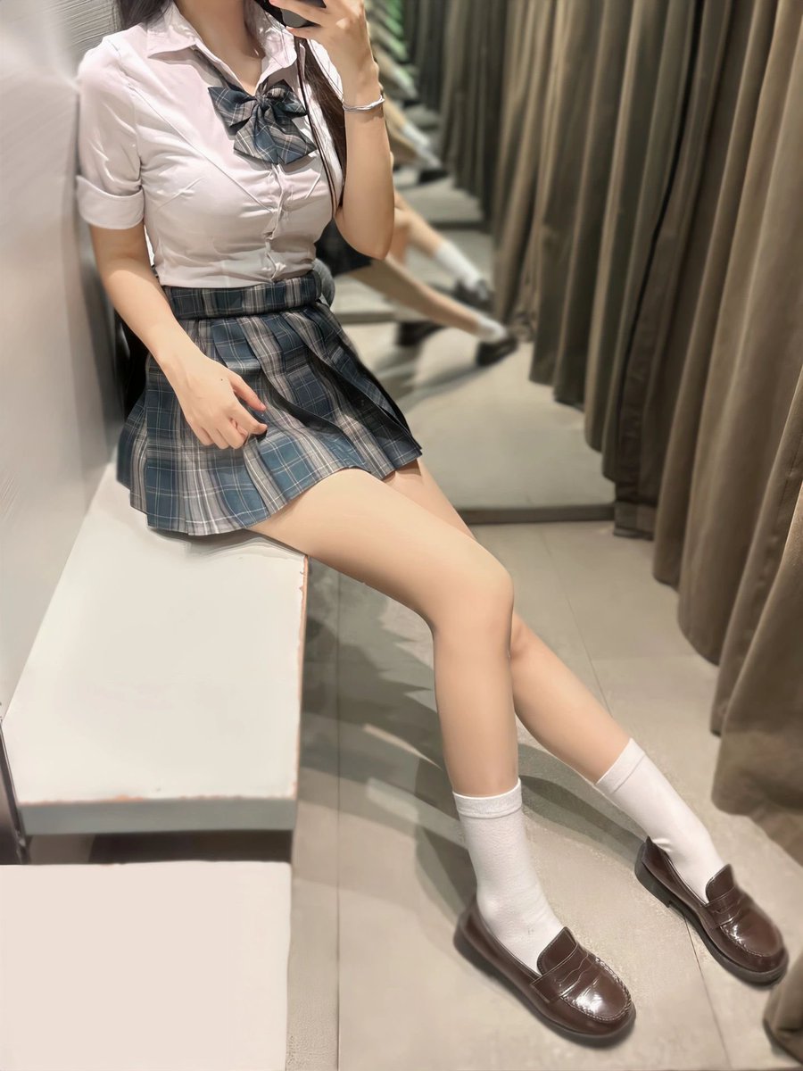 深圳都逛遍了也没找到一家卖男人的店，大家的男人都是哪儿来的呀 https://t.co/BfmIor1Yqe