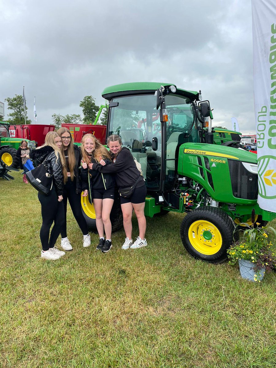 Eco_Group's tweet photo. Supporting @Prospects1998 at their EcoFest in Accrington town centre on Saturday with 30+ amazingly talented models from the famous Trashion Show. 👚💚👗Premier of our new puppet show. all pupil design and recycled repurposed materials. ♻️ @CheshireShow @StChrisCEHigh https://t.co/XJ1lxn8Rl6