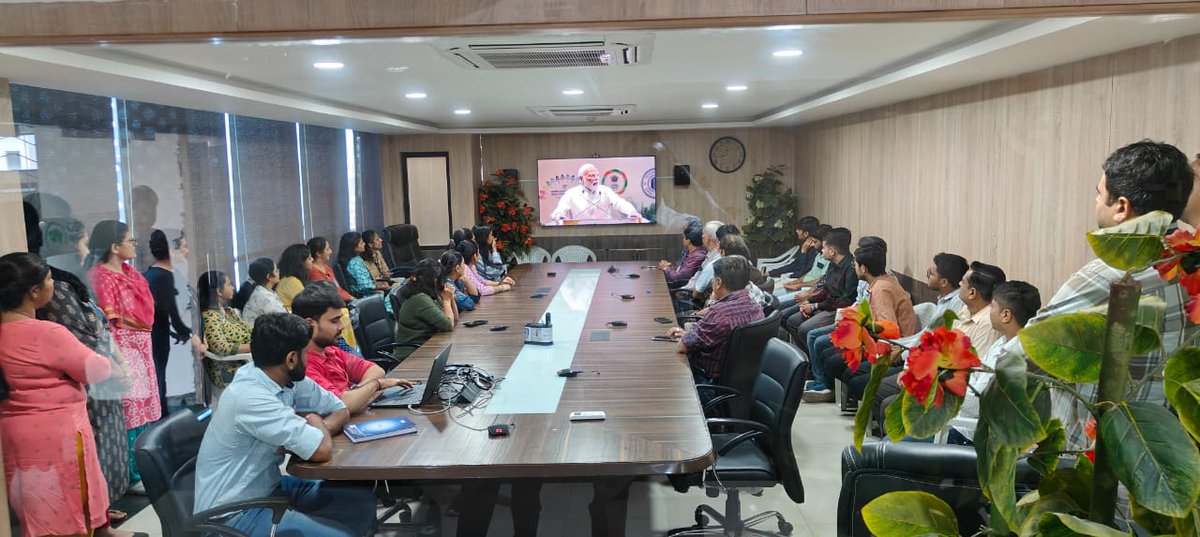 GSCBank's tweet photo. Team The Gujarat state co-operative Bank Ltd and other DCCB of Gujarat attended the livestreaming of 17th Indian Cooperative Congress inaugurated by Hon'ble Prime Minister of India.
#17IndianCooperativeCongress @ncuicoop @narendramodi @AmitShah @ajayhpatel9262 @Dileep_Sanghani https://t.co/52CSQVMJ0H