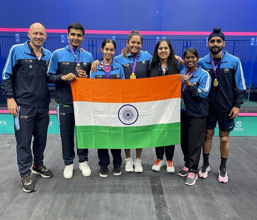 Congratulations to <a href="/DipikaPallikal/">Dipika Pallikal</a> &amp; <a href="/sandhu_harinder/">Harinder Sandhu</a> on winning Gold and <a href="/anahatsingh_13/">Anahat Singh</a> &amp; <a href="/abhaysinghk98/">Abhay Singh</a> on winning the Bronze at Asian Squash Mixed Doubles Championship! My best wishes for their future endeavours 👍