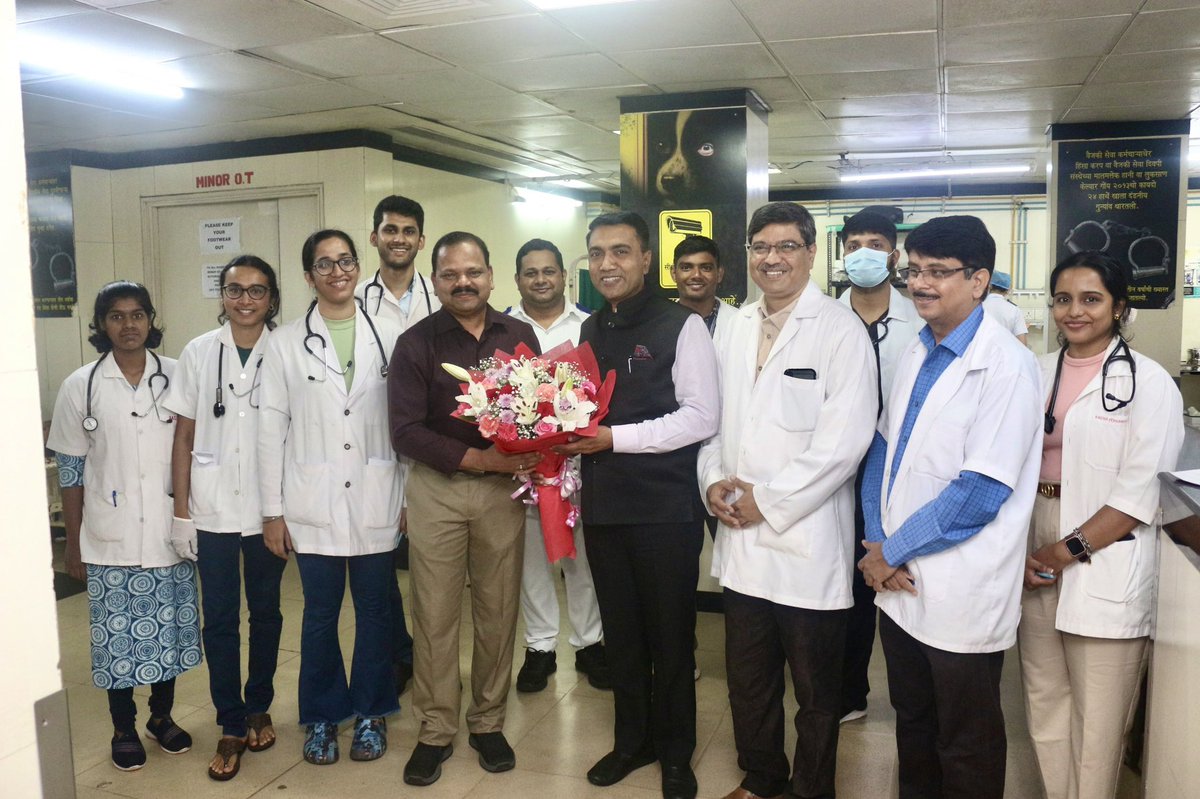 DrPramodPSawant's tweet photo. Visited @GoaGmc at Bambolim on the occasion of #NationalDoctorsDay. Had the opportunity to engage and interact with the Dean of GMC, Dr. Shivanand Bandekar, and the remarkable team of doctors.  

It was an enlightening experience witnessing their unwavering dedication to serving the people of Goa.

On the occasion of National Doctor's Day, I express my deep gratitude to all healthcare providers for their service and contributions to the well-being of our community.