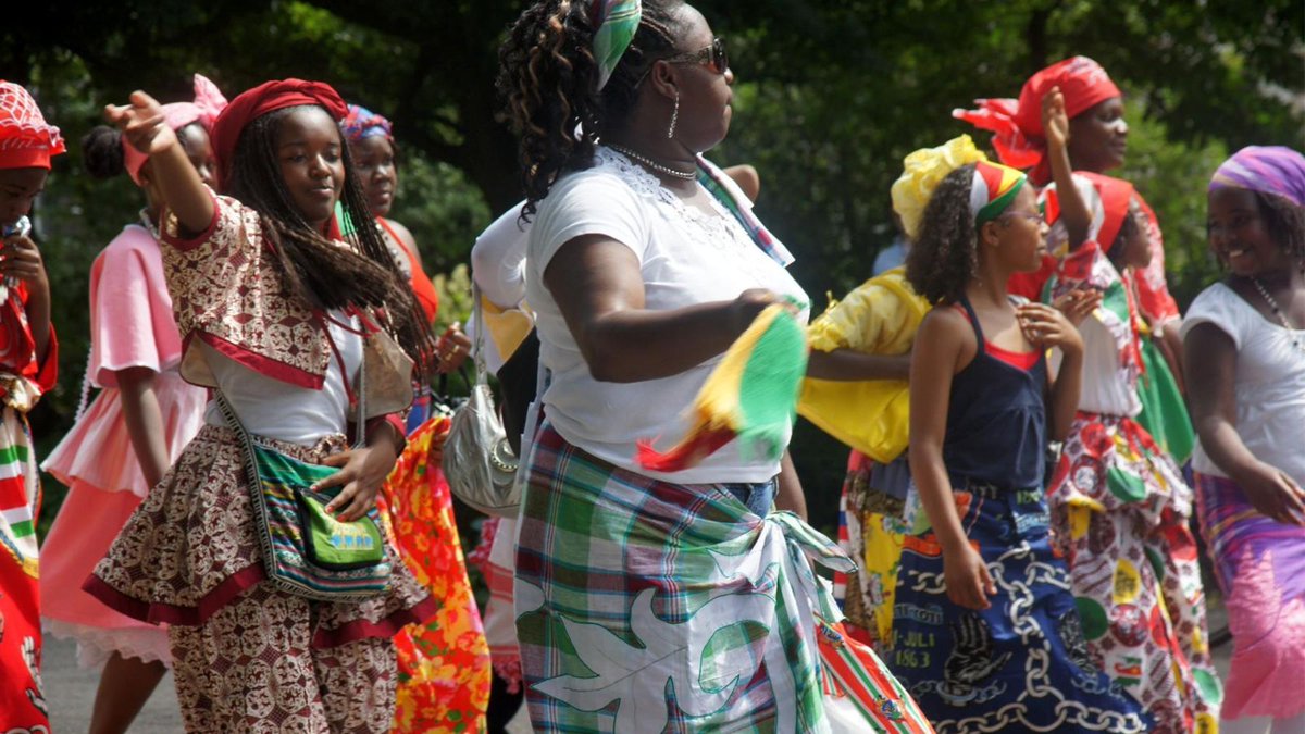 🤝✨Vandaag wordt zowel het slavernijverleden herdacht als het Keti Koti Festival gevierd 🎉 De herdenking vindt plaats in het Oosterpark van 14.00- 15.15 uur & het festival op het Museumplein van 13.00- 23.00 uur. Meer info 👉bit.ly/46xJ5v2