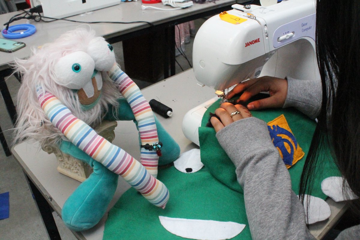 Pupils in Year 8 have been working with local artists to experience different techniques and media. Artists include Emma O'Brien , Gemma Foy from Let's Animate and lastly photographer Dan Burwood.

What a great experience for all and they have thoroughly enjoyed it.  
#BablakeArt