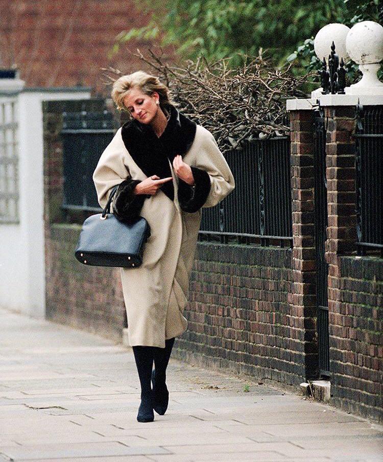 shirlpuzz's tweet photo. Happy birthday to the gorge Princess Diana who would’ve been 62 today. Queen https://t.co/4Xa5DKryoa