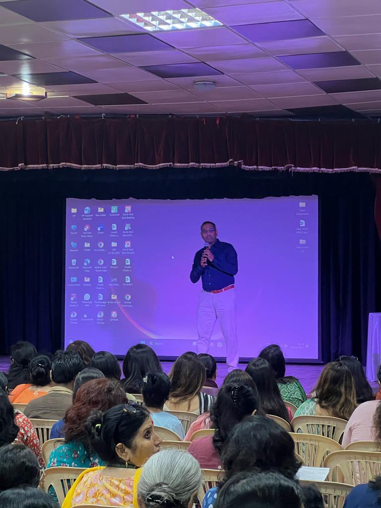 An empowered women empowers the Nation 💯 

Our founder @ashish_modani conducted a session for the teachers of Jayshree Periwal High School where he laid emphasis on the importance of financial freedom for women. 

#AshishModani #teamSLA #womenempowerment #jphs #financialfreedom