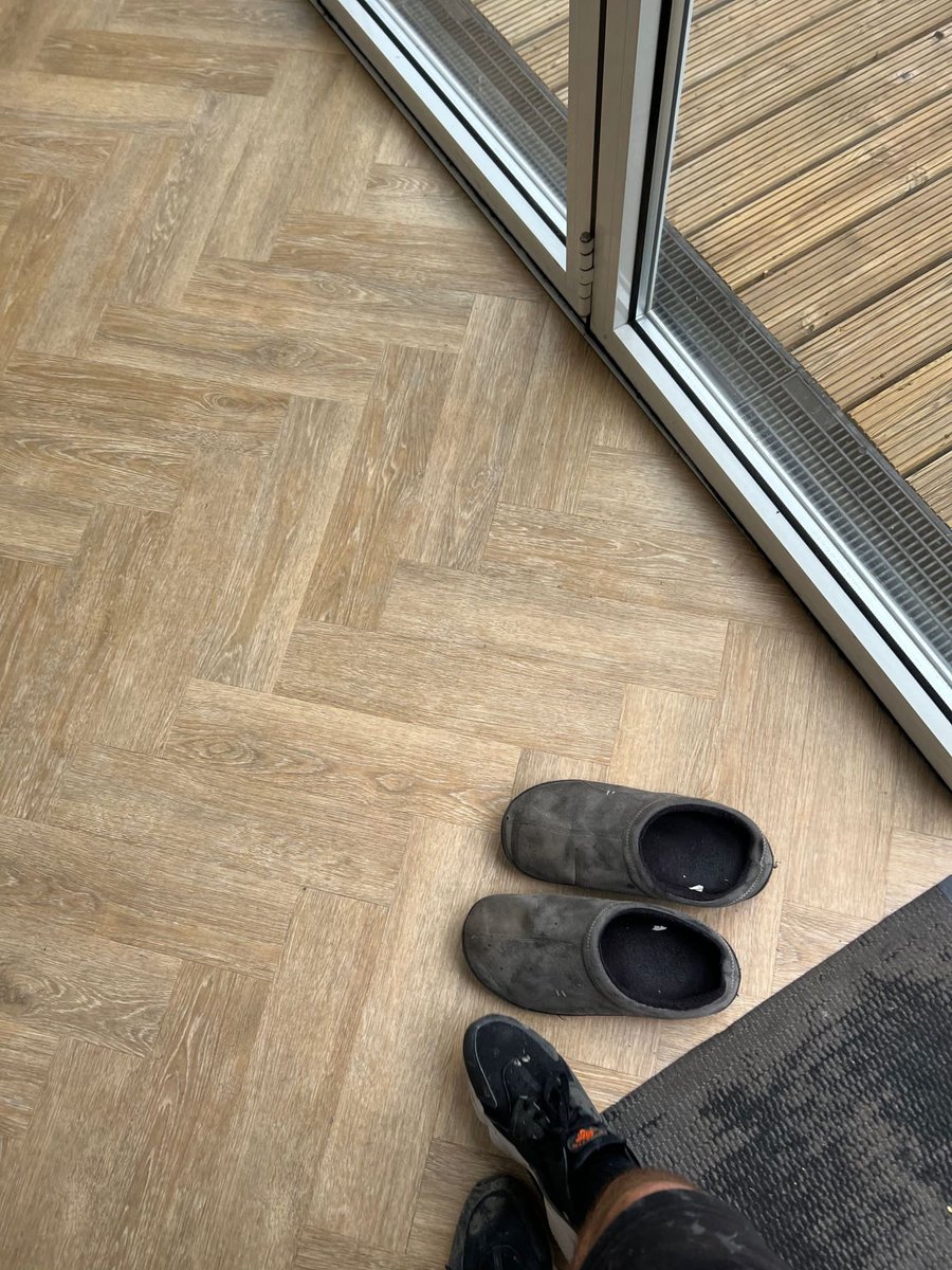 Graham Lee Carpets tweet media