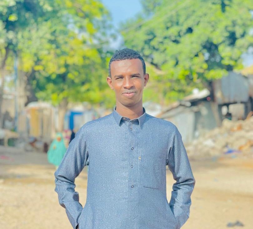 mrblackboy5693's tweet photo. Days of Eid are ended. https://t.co/ay73RPLqvN
