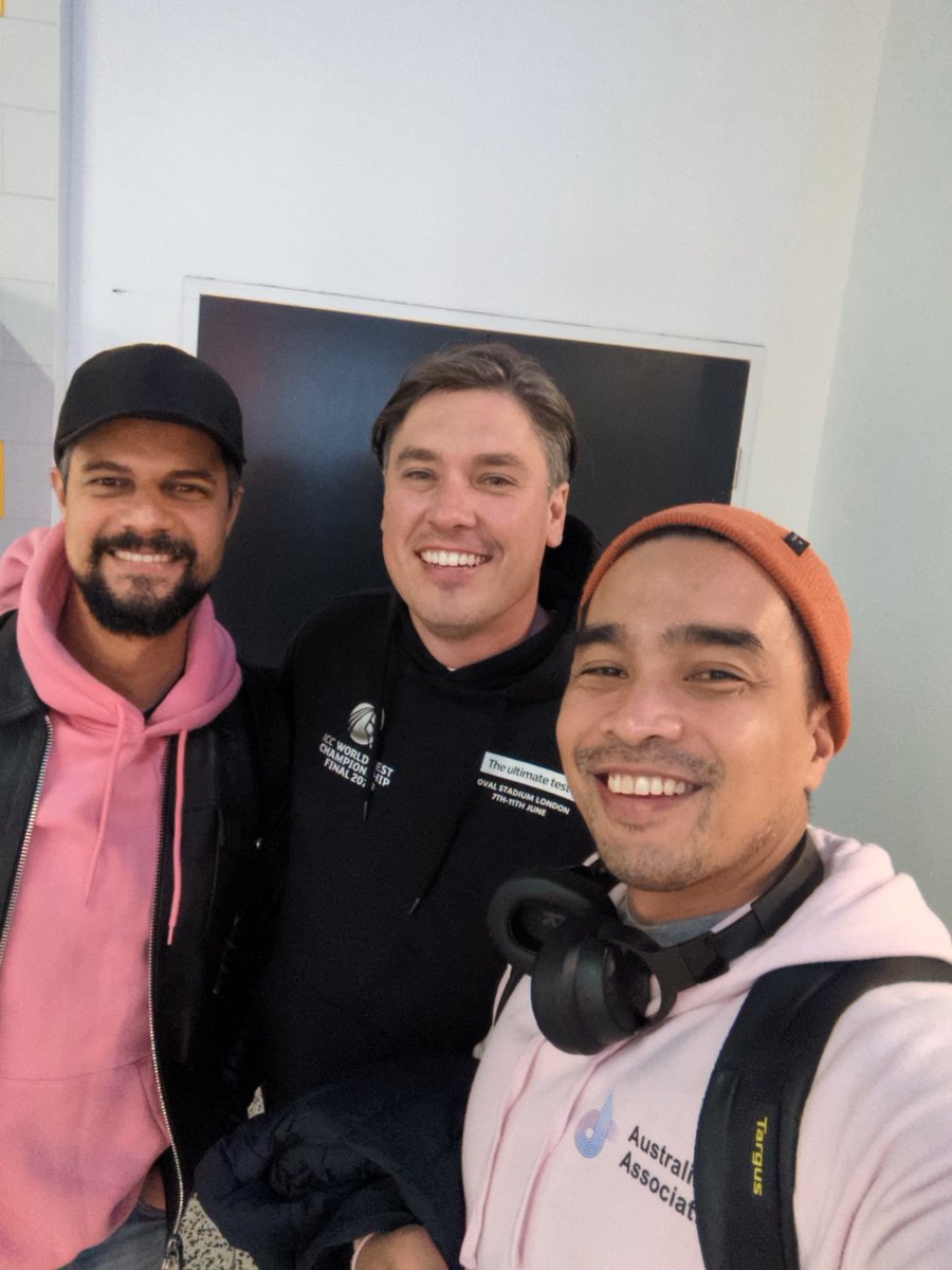CaptDeFi's tweet photo. Airport surprises! Ran into #SimonCallaghan - new CEO of @BlockchainAus! Shoutout to the awesome #BW2023 and here's to the awesome @AusDeFi community too. Let's build a brighter future together with #blockchain innovation like ZK proofs at @NotCentralised. Exciting! โ๏ธ๐ https://t.co/P0FXizfbgl