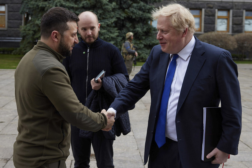 Just wondering... has Boris Johnson visited Ukraine recently? (Now that he doesn't get 'bonus points' for 'Pretending to care' of course ..... ) 🤔🤷#JohnsonCorruptToTheCore #JohnsonTheProvenLiar #ToryBrokenBritain #SlavaUkraini