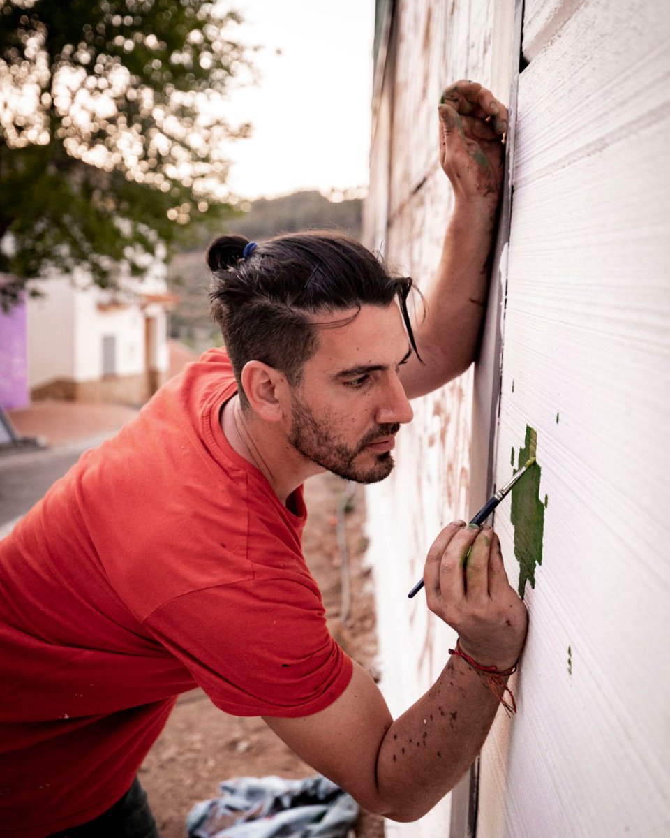 jaenicolascuchi's tweet photo. 📢 Cuchi que te diga:
🖌️ El artista @arte_adoro fue el encargada de realizar este grafiti en la localidad de @aytobenatae
#benatae #StreetArt #StreetArtJaen #jaenicolas #Cuchiquetediga #grafitibenatae #grafitiAdoro #jaen https://t.co/G5EiAd7XNp