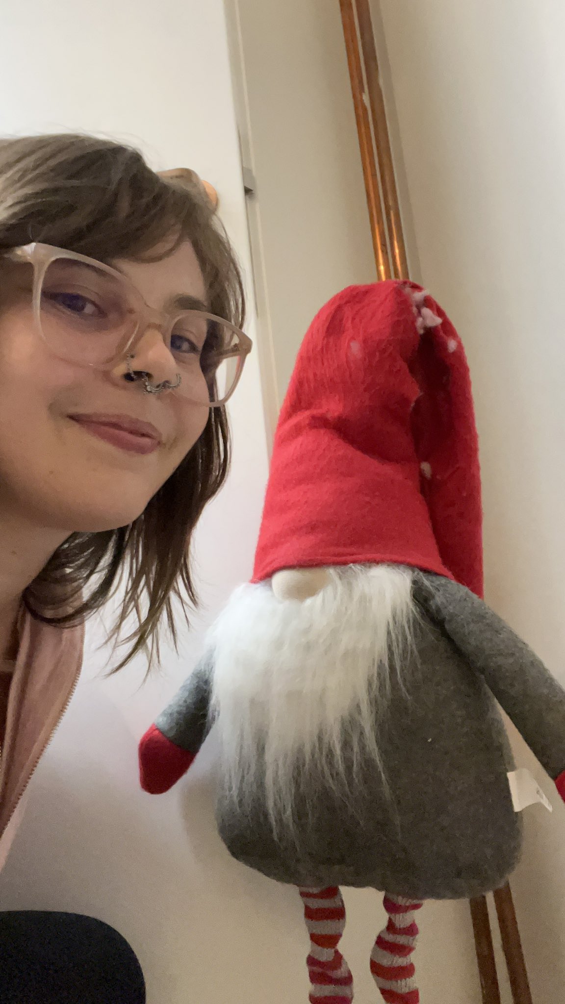 Emmie.sg on onlyfans on Twitter: "Just me with my new friend lmao https