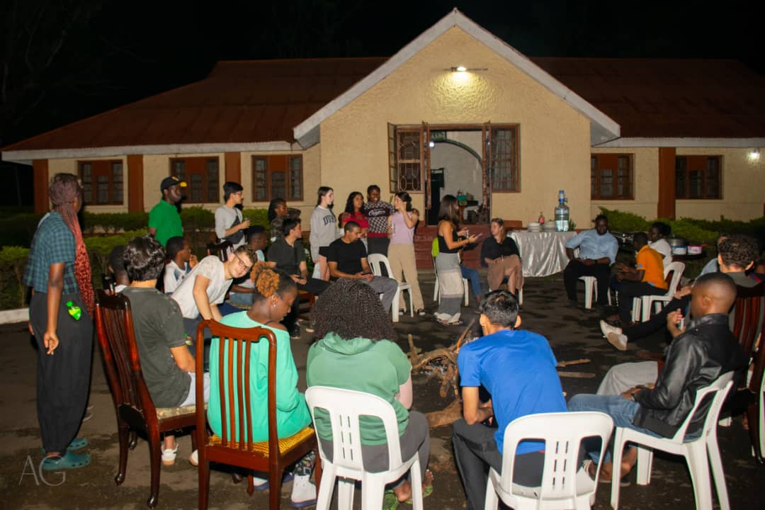 jjuuko_george's tweet photo. The #EWHsummerprogramUganda and #DukeMakerere fellows enjoyed a lovely fire night dinner. @sseki_biomed_en @EngrWorldHealth @citemakbme @DukeEngage https://t.co/cmQwe1f3f7