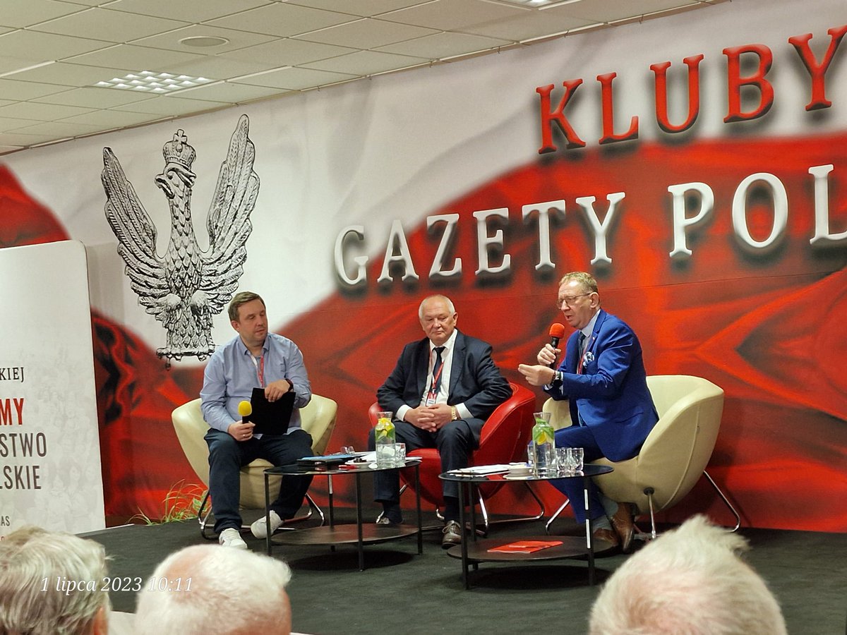 RobertTelus's tweet photo. #ZjazdKlubowGazetyPolskiej #Spala #GazetaPolska
Dziś ponownie Spała i rozmowy o polskim rolnictwie, pomocy rządowej dla rolników. 
Silne polskie rolnictwo to silna polska gospodarka ‼️ https://t.co/4sMKlSqFrh