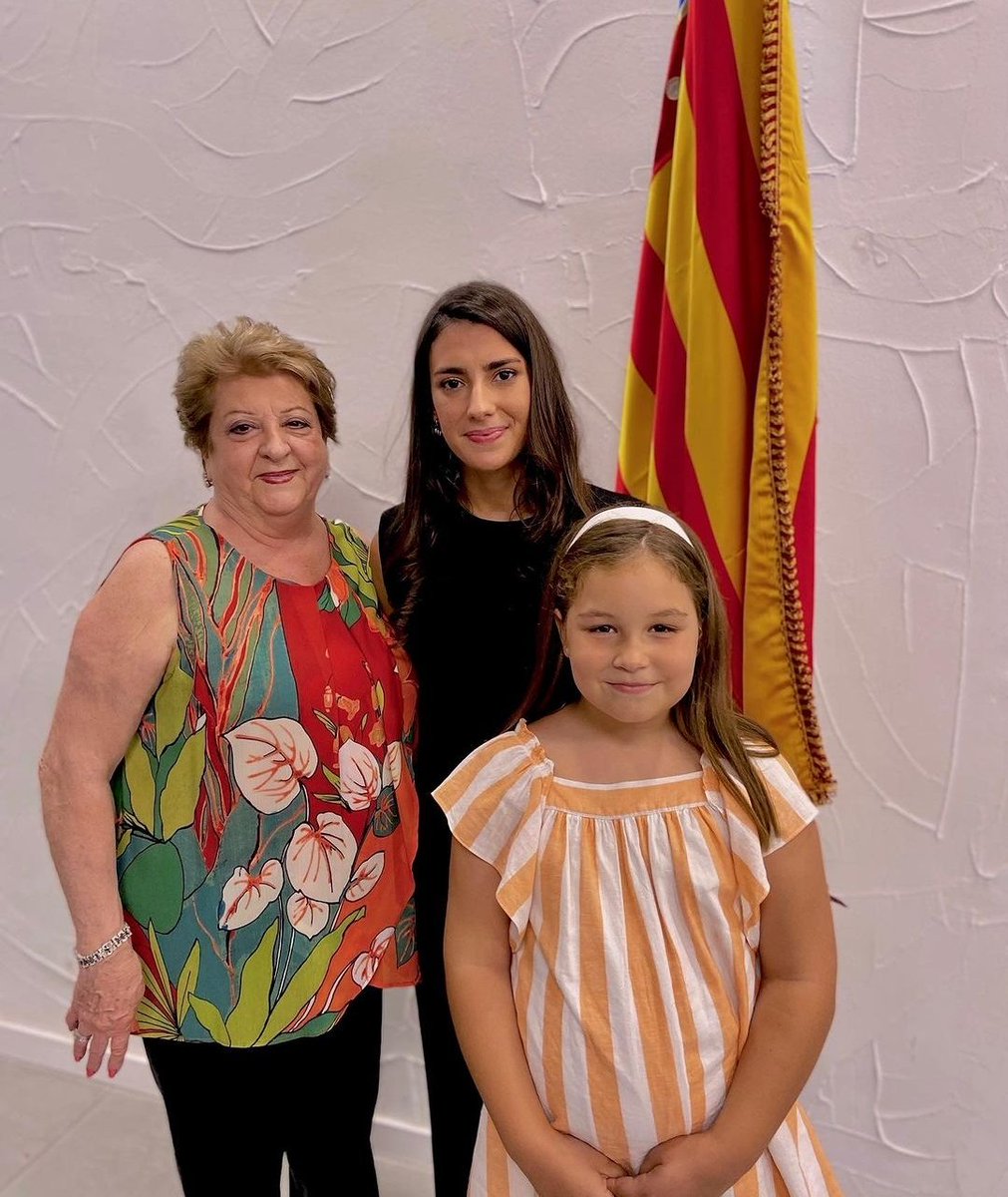 Falla_161's tweet image. En Junta General, celebrada el divendres 30 de juny, van ser nomenades com a representants per a l'exercici faller 23/24: 

*Fallera Major Infantil: Carla Martínez Martín. 
*Fallera Major: Paula Fernández Sánchez. 

Nostra més sincera enhorabona!

#Falla161
#Falles24