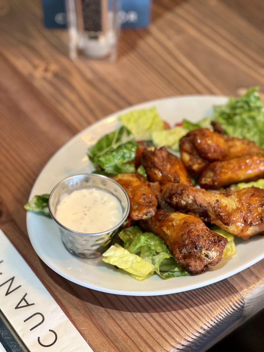 Let's wing it! Happy International Chicken Wing Day! 🍗🔥

Celebrate with our Spicy Hot Wings served with delicious ranch dressing! 

Can't handle the heat? Check out our menu here >> bit.ly/2G2nFLe

#chickenwingday