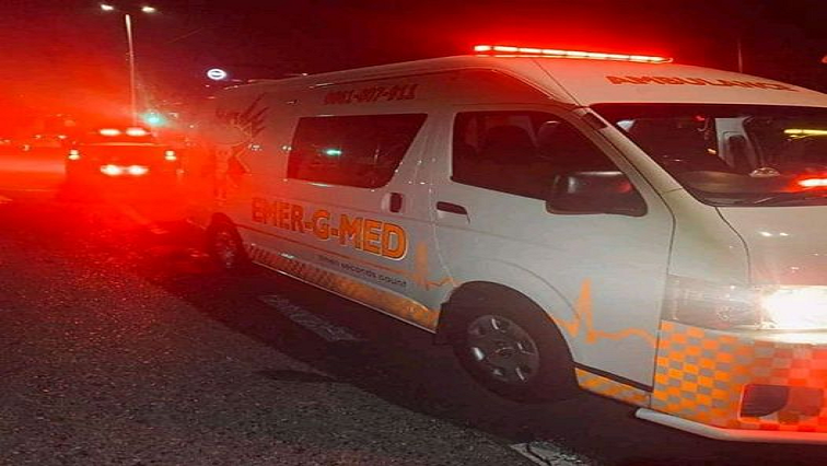 Four people have been killed and one seriously injured in a head-on collision between two vehicles at Malamulele township in Limpopo this morning.

ow.ly/1SNw50P1YWC