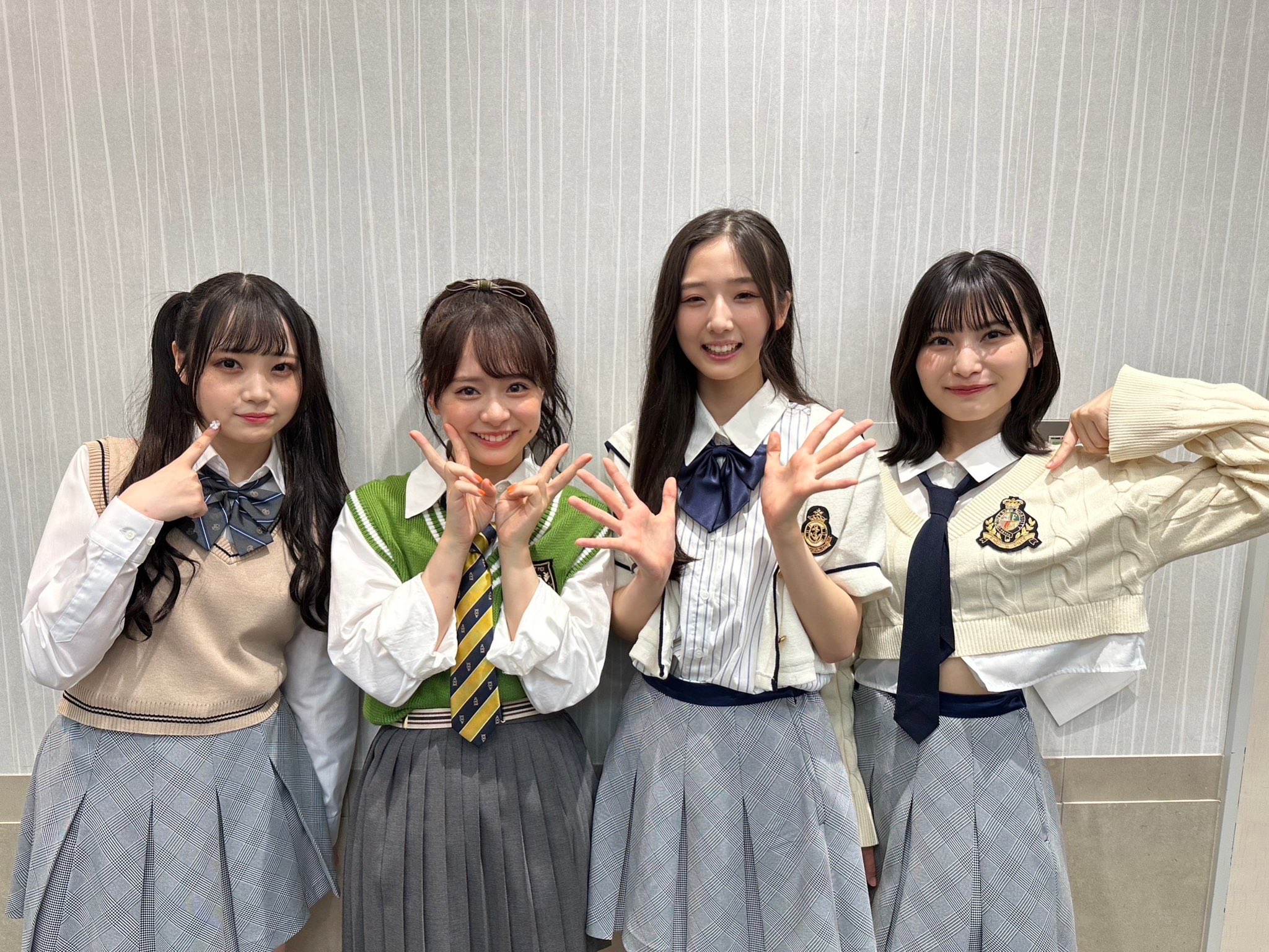 #AKB48 ＃下敷き ＃ヘビーローテーション Amazon.co.jp: AKB48 ヘビーローテーション クリアファイル 全員