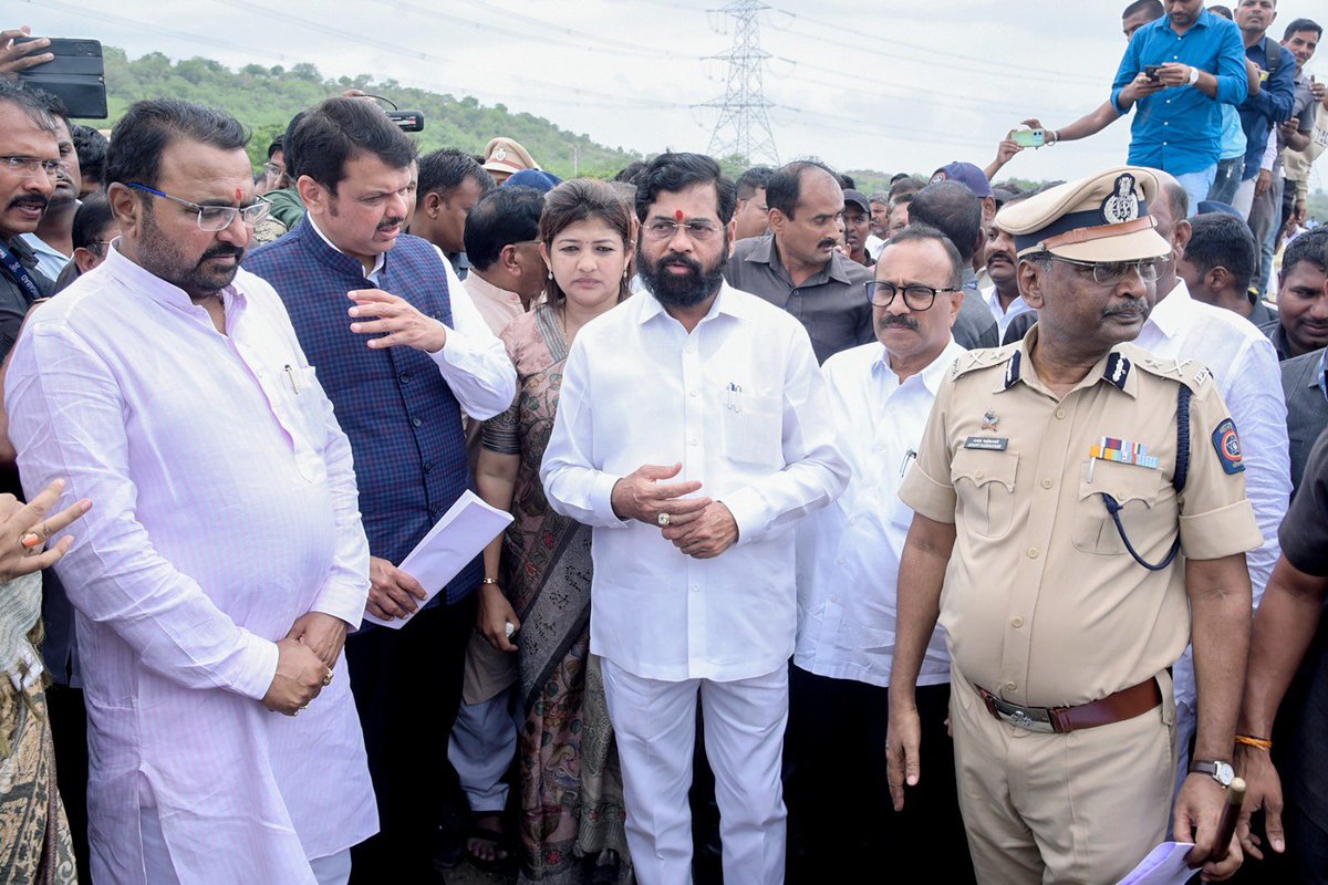Devendra Fadnavis tweet media