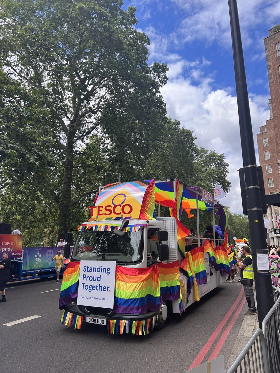 Alessandra tweet media