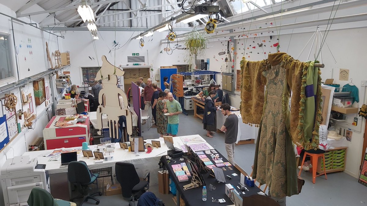 OpenStudios @cammakespace is open for viewing. 17 makers and artists. Jewellery, illustrations, Woodworking, photography, fashion and more... 16 Mill Lane, CB2 1RX