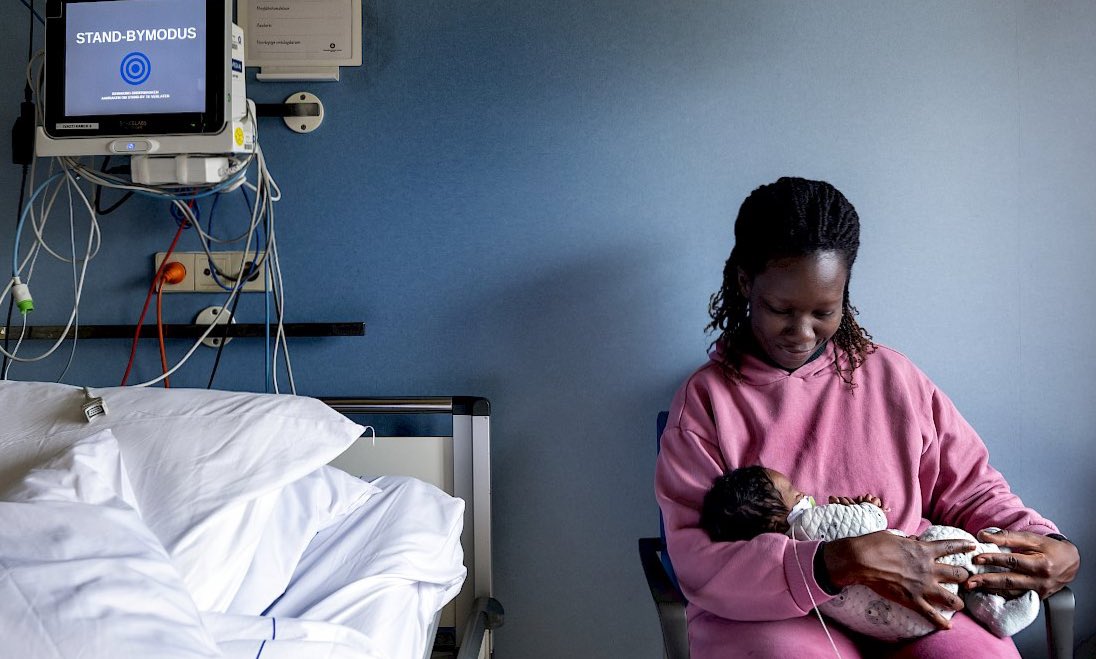 Met een #infuus bij te vroeg geboren baby’s kan het eenvoudig misgaan, met dramatische gevolgen. <a href="/HetWKZ/">Wilhelmina Kinderziekenhuis</a> hoopt dat een #monitorsysteem veel leed kan voorkomen. Nu nog het geld ervoor vinden: edu.nl/pvb9q | <a href="/volkskrant/">de Volkskrant</a>