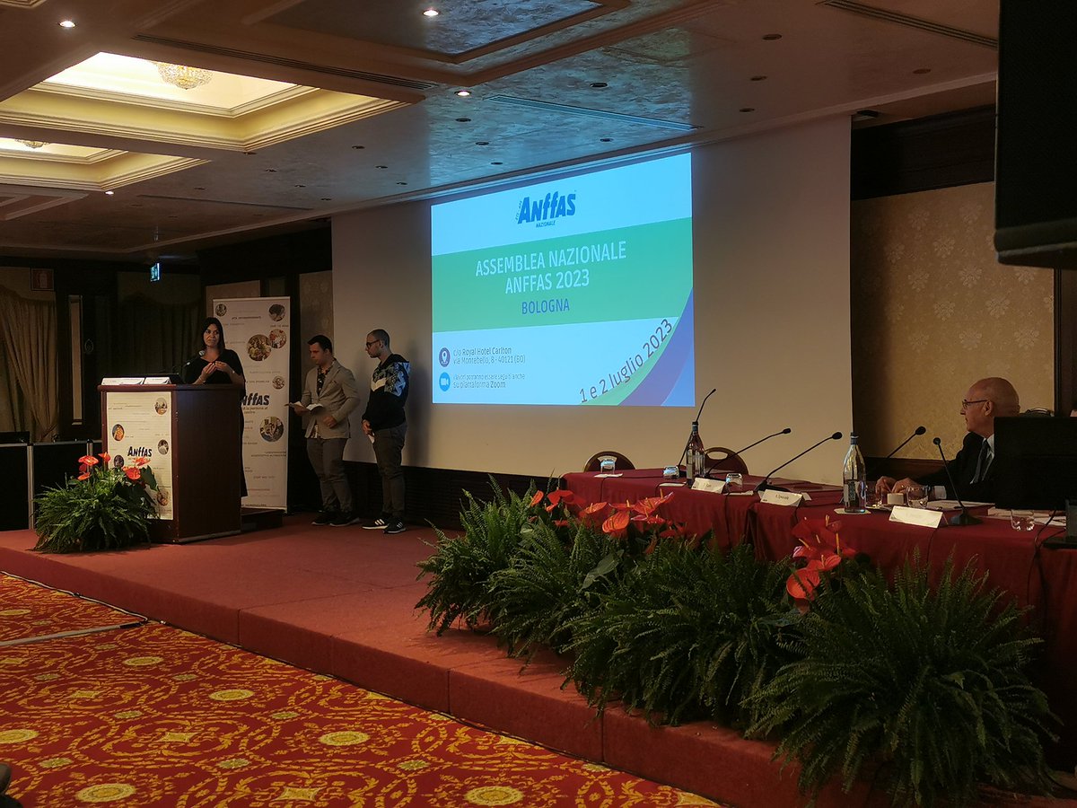 ‼️ Tocca ora agli autorappresentanti di Anffas Cagliari con la presentazione di “SELF-ADVOPOLY - Il giro del mio mondo in otto tappe”, un gioco di società volto a promuovere i temi dell’autoderminazione, dell’autorappresentanza e della Qualità di Vita.