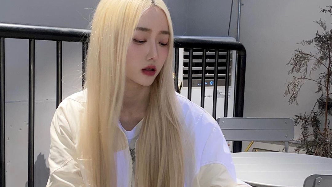 ︎ ︎︎ ︎︎ ︎︎ ︎

☆✮﹙𖥻rehearsals! 𖥻locoff﹚✧

Line readings done! But I still don't wanna go home. The director said that there's a good café down the road. Might as well spend my time there.
︎ ︎︎ ︎︎ ︎︎ ︎