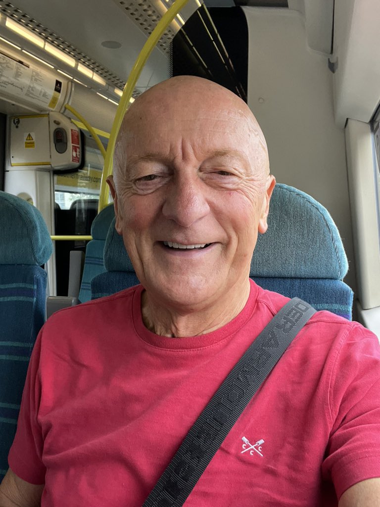 johnjaquiss's tweet photo. Happy #LondonPride to everyone.
See you later on the #FasttrackcitiesLondon float
#Gettestedgettreated
#HIVhaschanged https://t.co/R3sK3F98vX