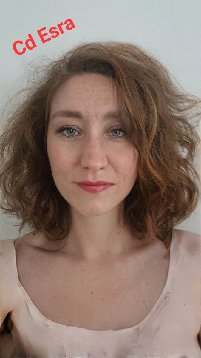 Acaba Sizce Saçlarımı Böyle Kısa mı Bırakayım Yoksa Eskisi Gibi Omuzlarımdan Aşağı Doğru Tekrar Uzatayım mı Sevgili Takipçilerim Arkadaşlarım ve Hayranlarım ?? Fikirlerinizi Cidden Çok Merak Ediyorum Kararım İçin Bu Önemli Olacak 🥰🥰
#cdesracicek 🌹