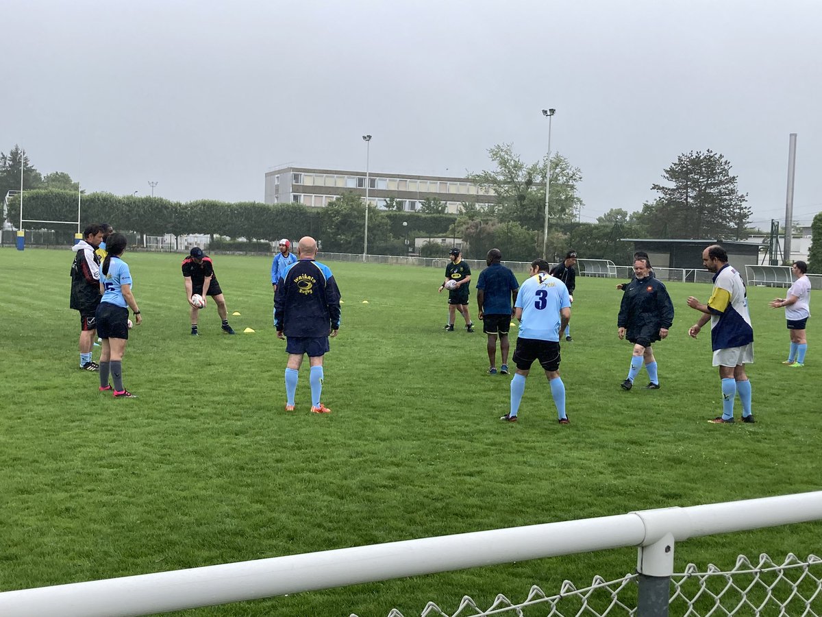 Dernier entraînement de la section sport adapté ovale et sens du  <a href="/MLSGP78live/">MLSGP78</a> . Une belle saison avec une quatrième place au championnat de France. Bravo à vous !!! <a href="/villepoissy/">Ville de Poissy</a> <a href="/SandrineBDS/">Sandrine Berno Dos Santos</a> <a href="/KARLOLIVE/">KARL OLIVE</a>