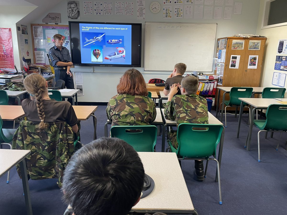 PockBoarding's tweet image. 2 of our lower 6th delivering assessed lessons on leadership and airmanship to some of their peers and junior cadets in @pockccf last week. #leadership #followership #instructorcadet