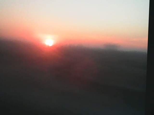 जिन्दगि जतिसकिन्छ खुसिभयर बिताउने प्रयास गर्नुपर्छ  हरेकदिन सुर्य मात्र डुब्दैईन सुर्य संगै हाम्रो जिन्दगि एक दिन डुबेकाे हुनेछ