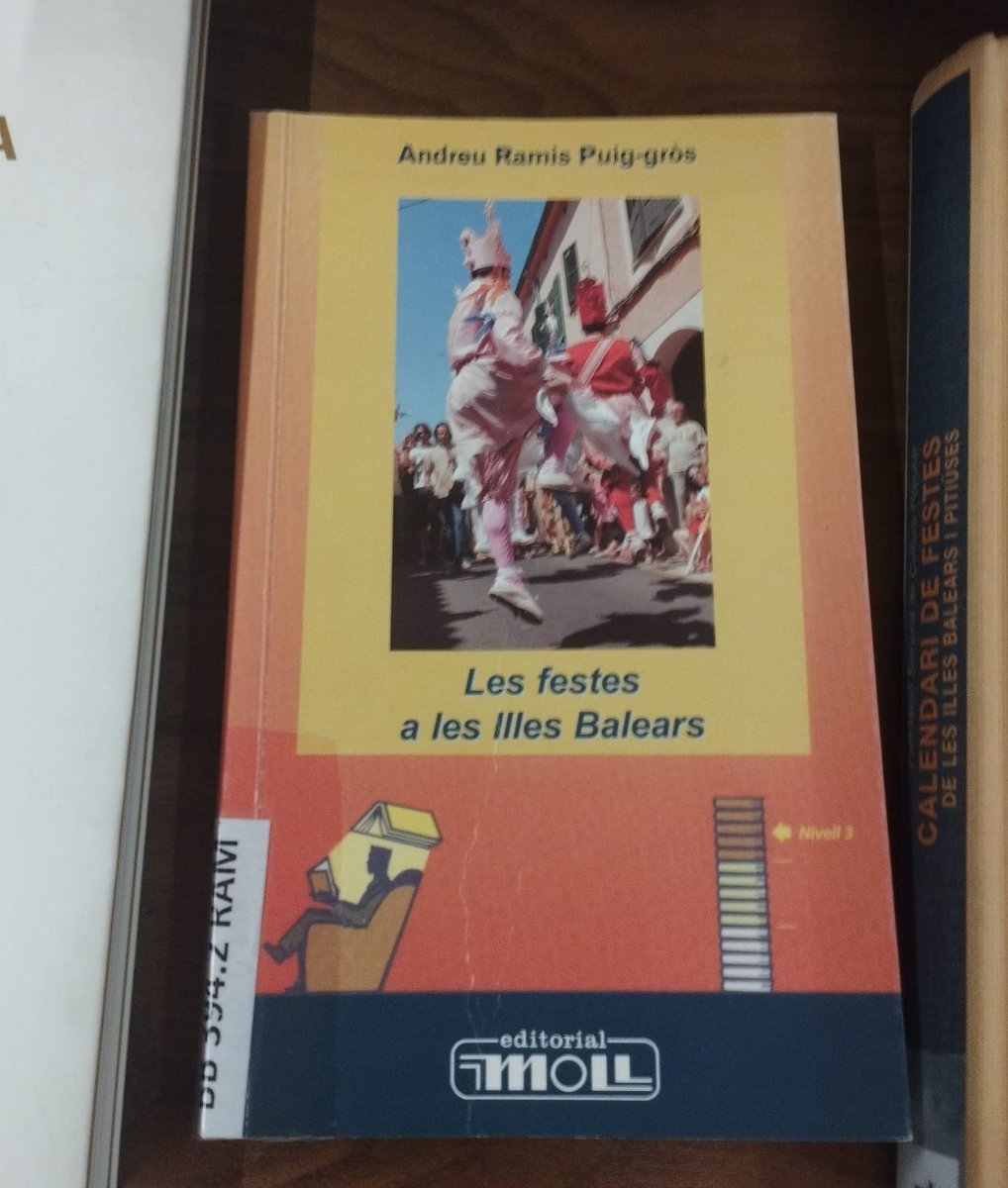EdiMoll's tweet photo. Moll, a la taula de les festes populars a la Biblioteca de Cort, a Palma
https://t.co/qf17xq9zvX https://t.co/w8hbSWxamE