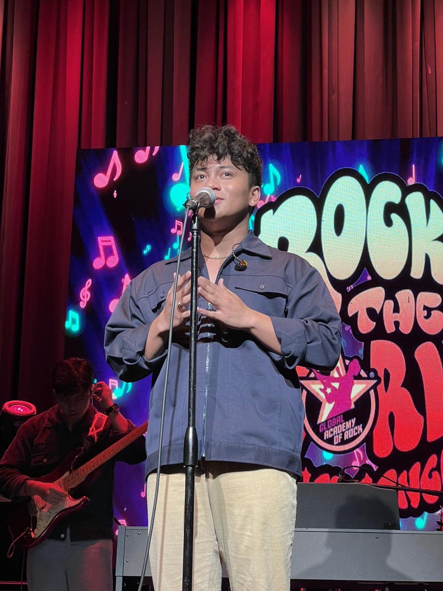 StarMusicPH's tweet photo. .@Khimo_Gumatay performed his debut single #Nasunog at the #AORGlobal 2nd Anniversary Concert ๐ถ
Stream โNasunogโ here: https://t.co/SwuJG7wv01
#KHIMO #AORPhilippines https://t.co/yhg3KcfGOn