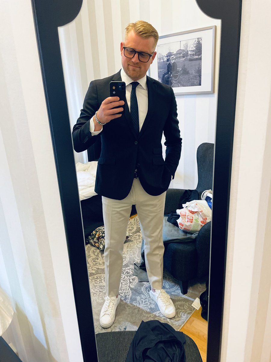 Oskar Lindgren tweet media