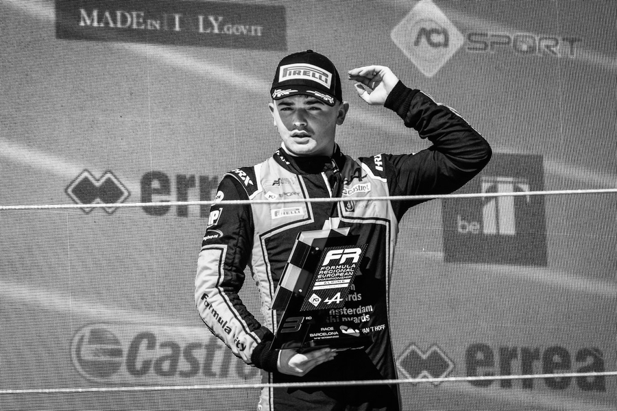 RBR_Daily's tweet photo. Dilano van't Hoff an 18 year old driver for MP Motosport in FRECA, passed away this morning after an incident in Spa 😢

May his soul Rest in peace 🕊️ https://t.co/D7tVoCK3zP