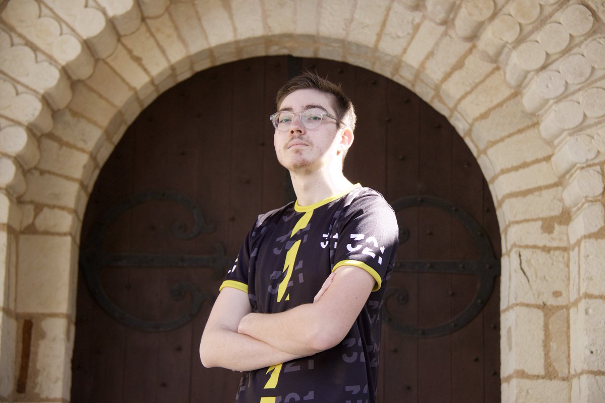 Le seul et unique maillot jaune <a href="/321SkedEsport/">321 Sked Esport</a> 💛

Bon #TourdeFrance à tous et à toutes 🇫🇷